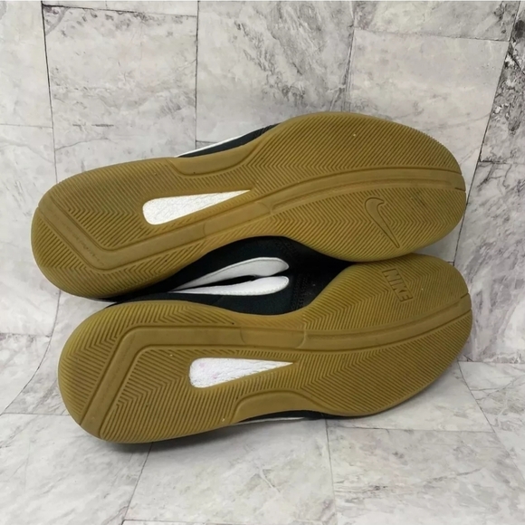 Size 8.5 - Nike Davinho Indoor Soccer Shoes Sneakers MEN 580452-010 Black - Picture 7 of 8